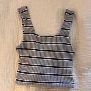 american eagle crop top, thick material, good condition